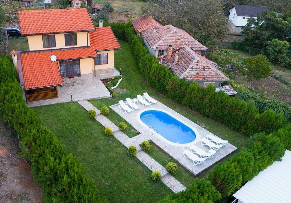 Guest House Beniart Vetrintsi ภายนอก รูปภาพ