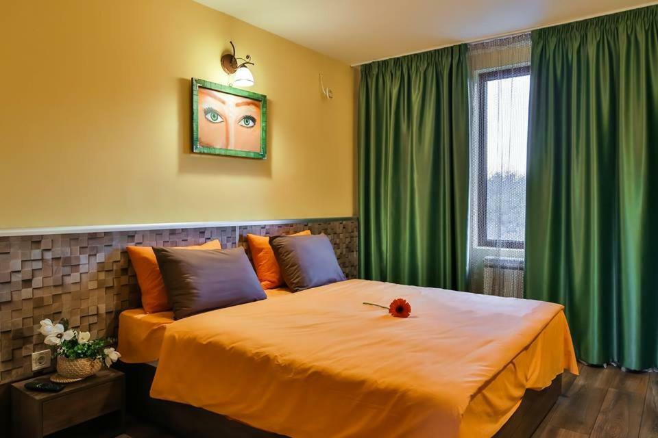 Guest House Beniart Vetrintsi ภายนอก รูปภาพ
